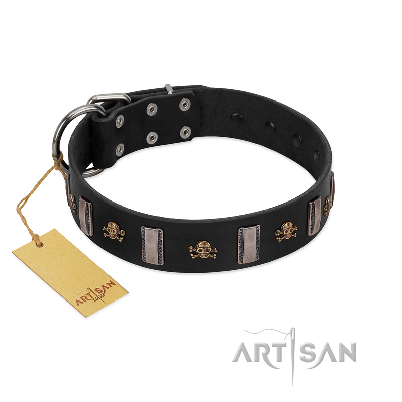"Pirates' Symbol" Fashionable FDT Artisan Black Leather Sharpei Collar with Silver-Like Plates and Gold-Like Skulls