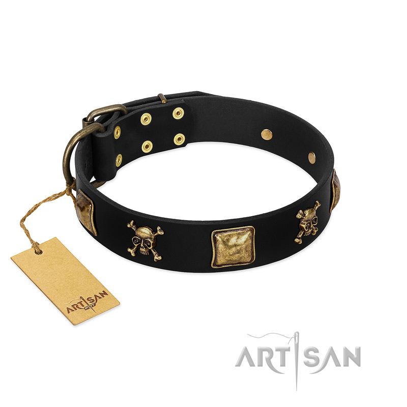 "Welcome on Board" FDT Artisan Black Leather Sharpei Collar with Skulls and Crossbones Combined with Squares - Click Image to Close