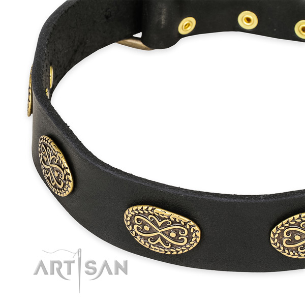 Inimitable full grain natural leather collar for your attractive pet