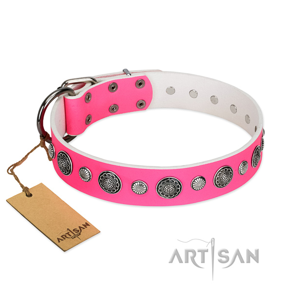 Best quality genuine leather dog collar with rust-proof traditional buckle