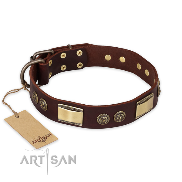 Fashionable full grain genuine leather dog collar for comfy wearing